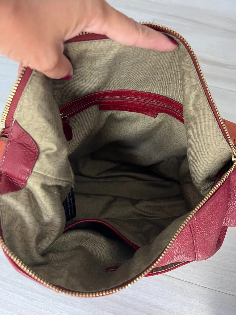 Isaac Mizrahi Bridgehampton Red Leather Hobo Bag Slouchy Boho Shoulder Purse